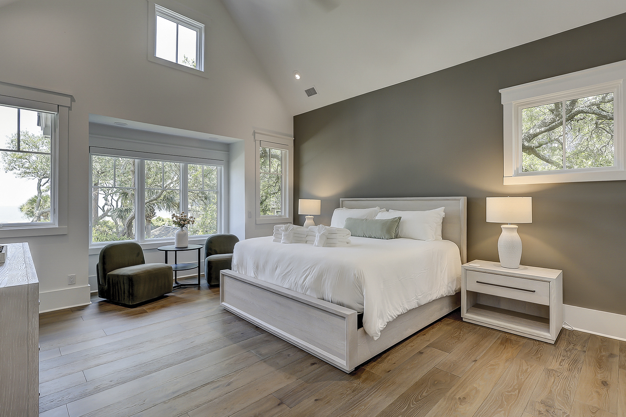 2nd Floor King Suite