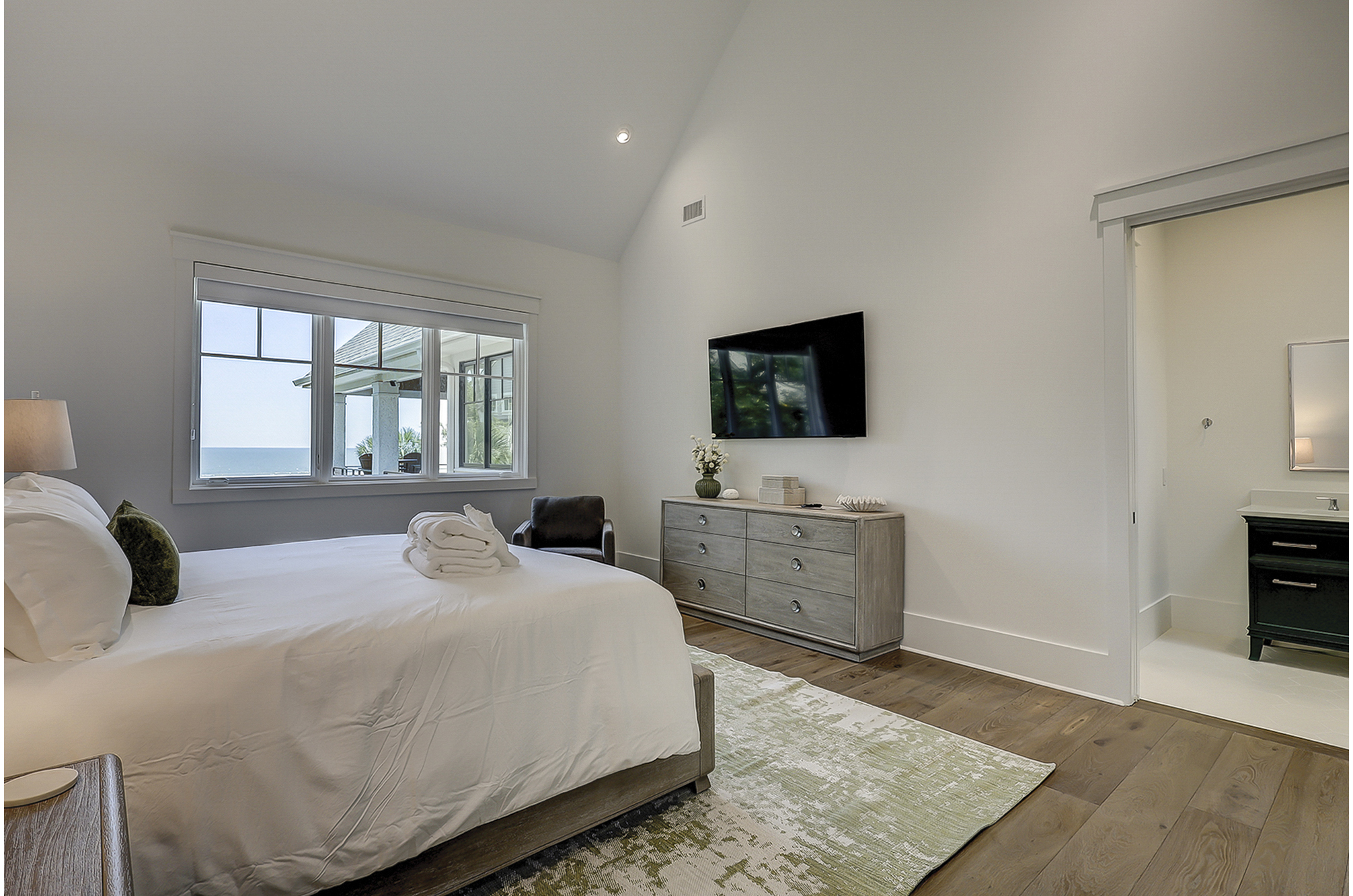3rd Floor King Suite