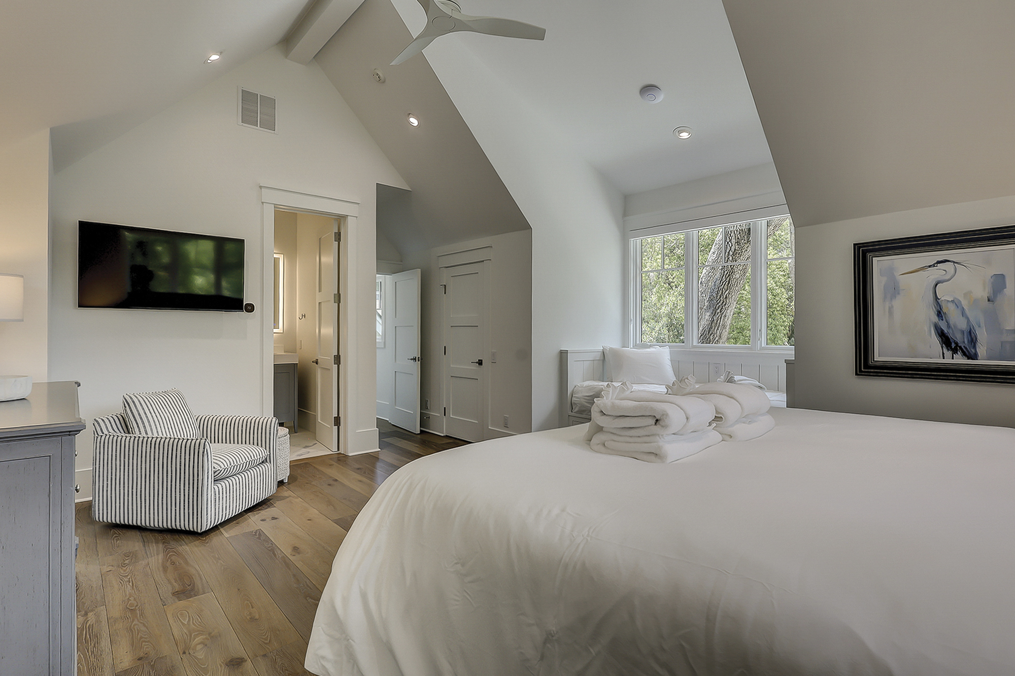 3rd Floor King Suite