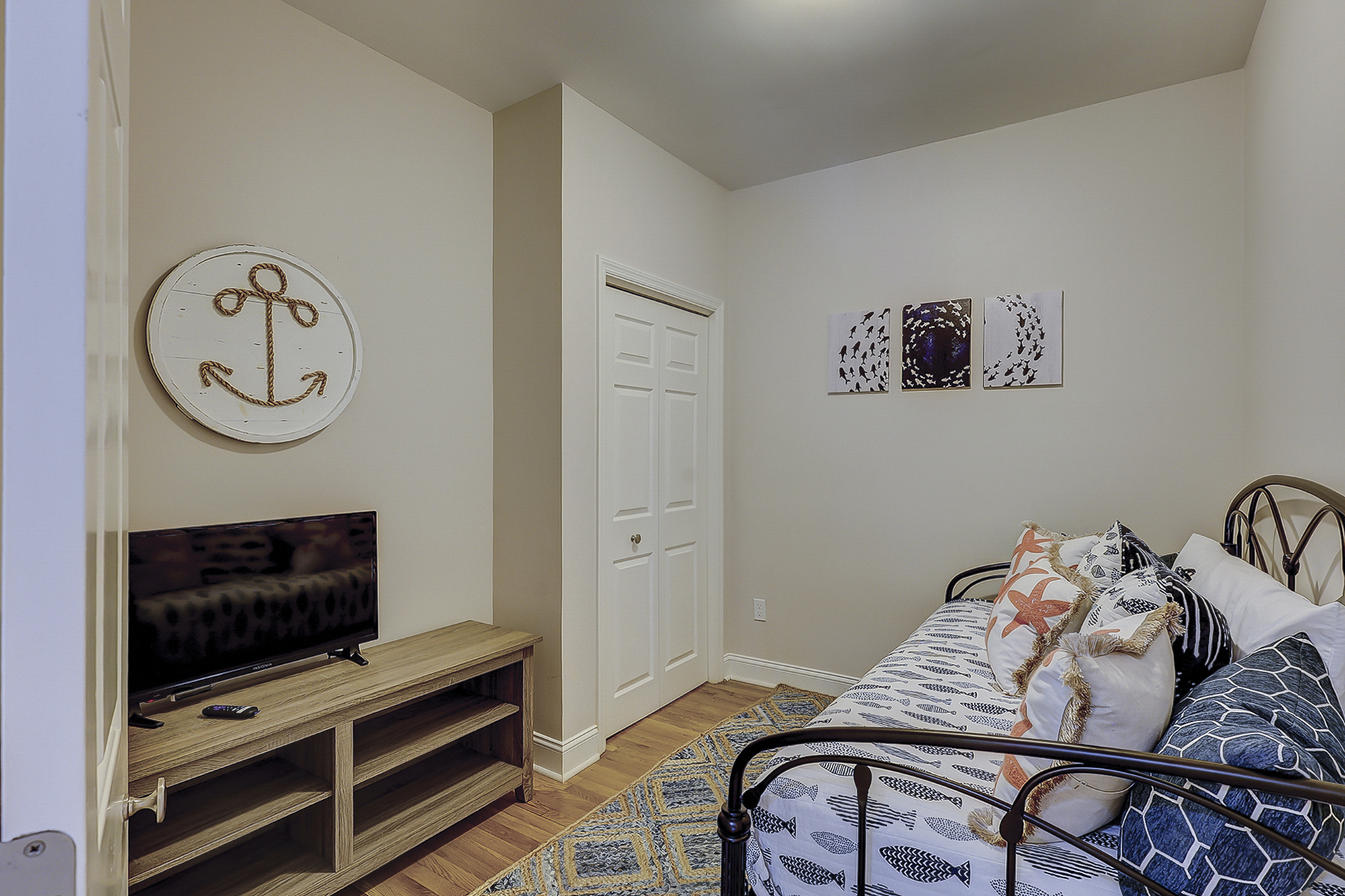 Sleeping Area - Twin w/ Trundle