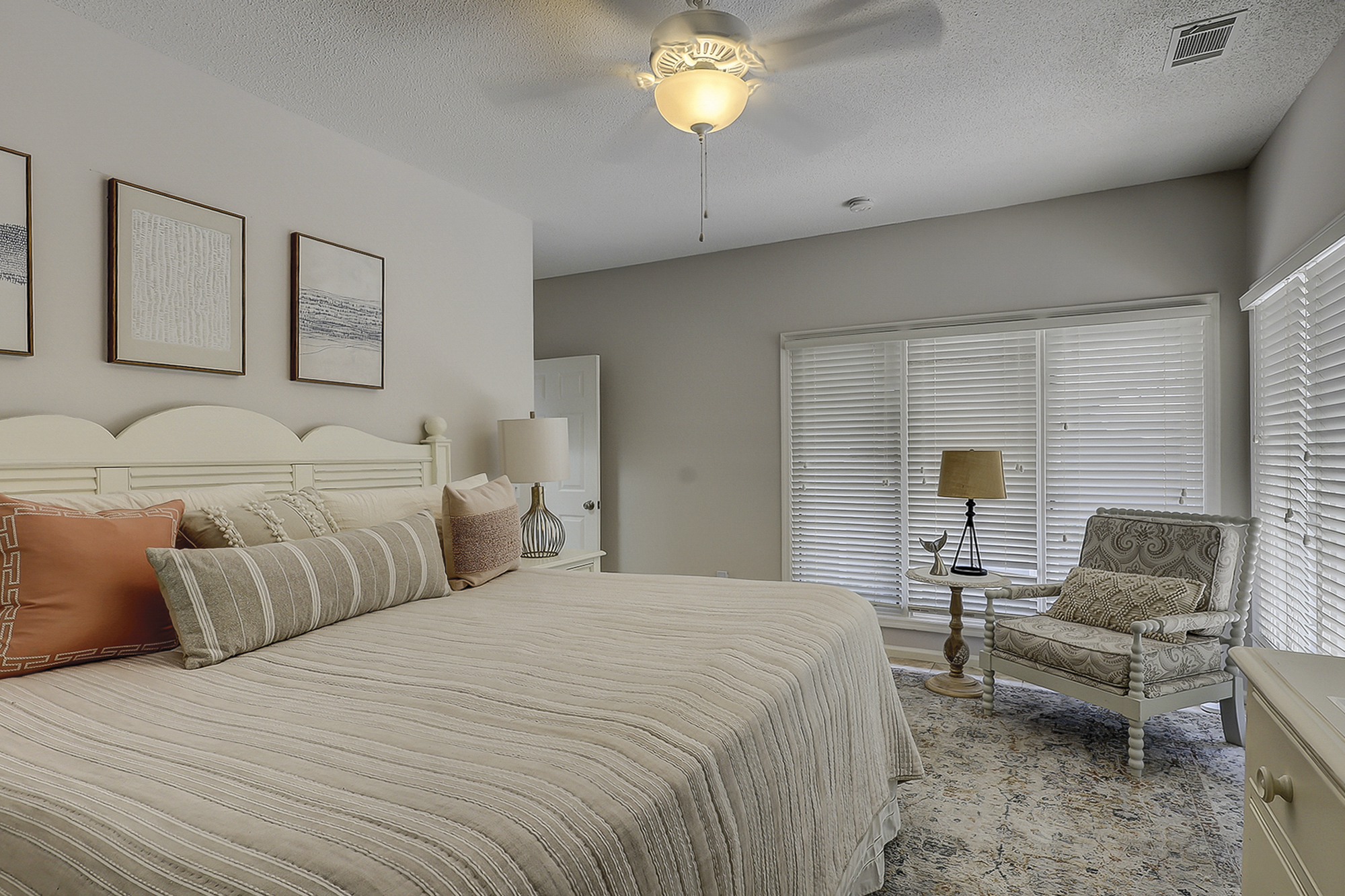 Guest King Bedroom