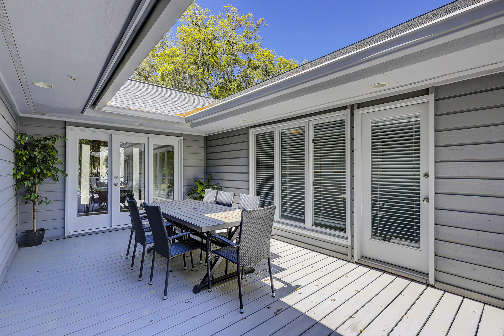 Outdoor Dining Area