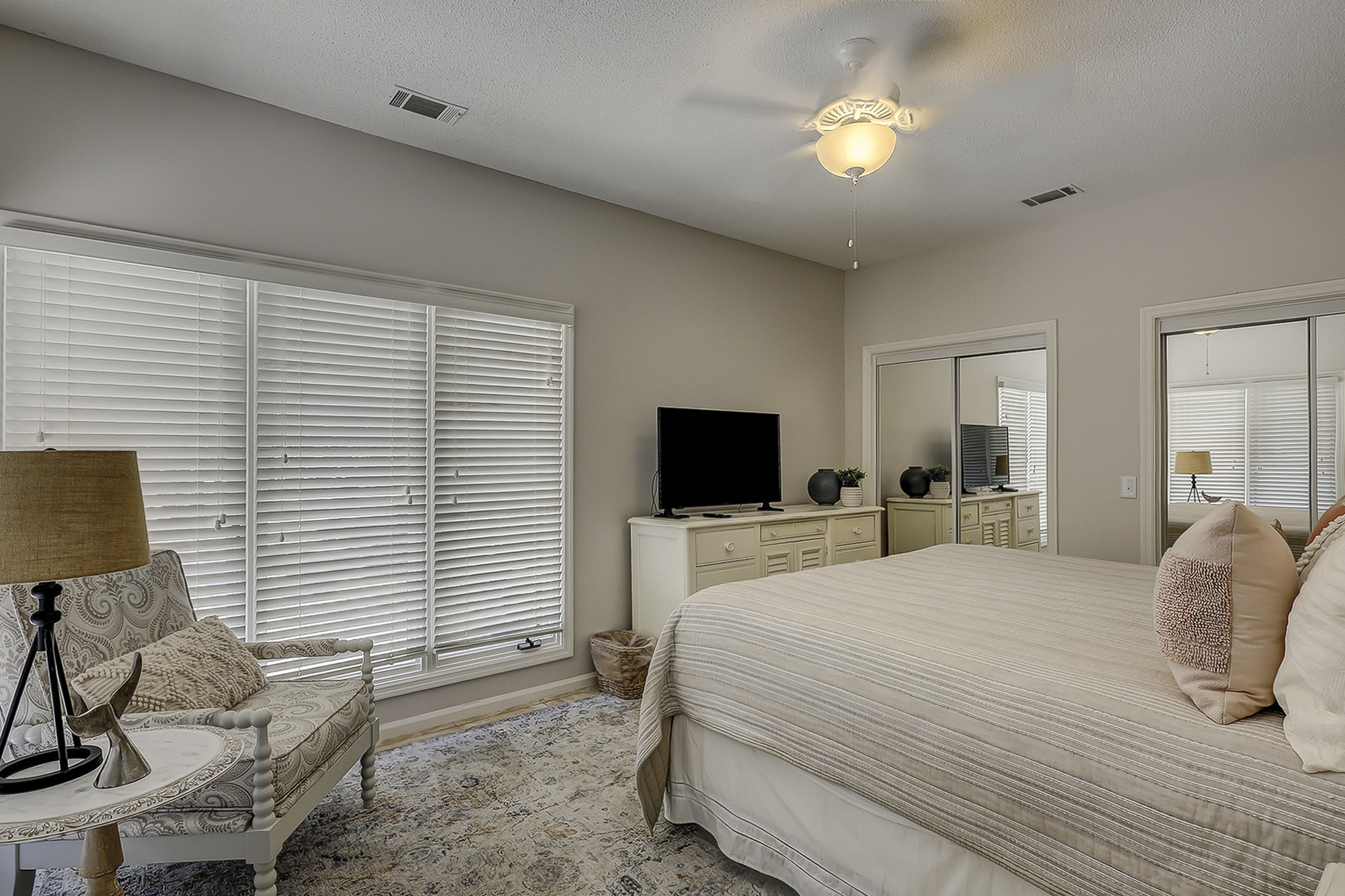 Guest King Bedroom