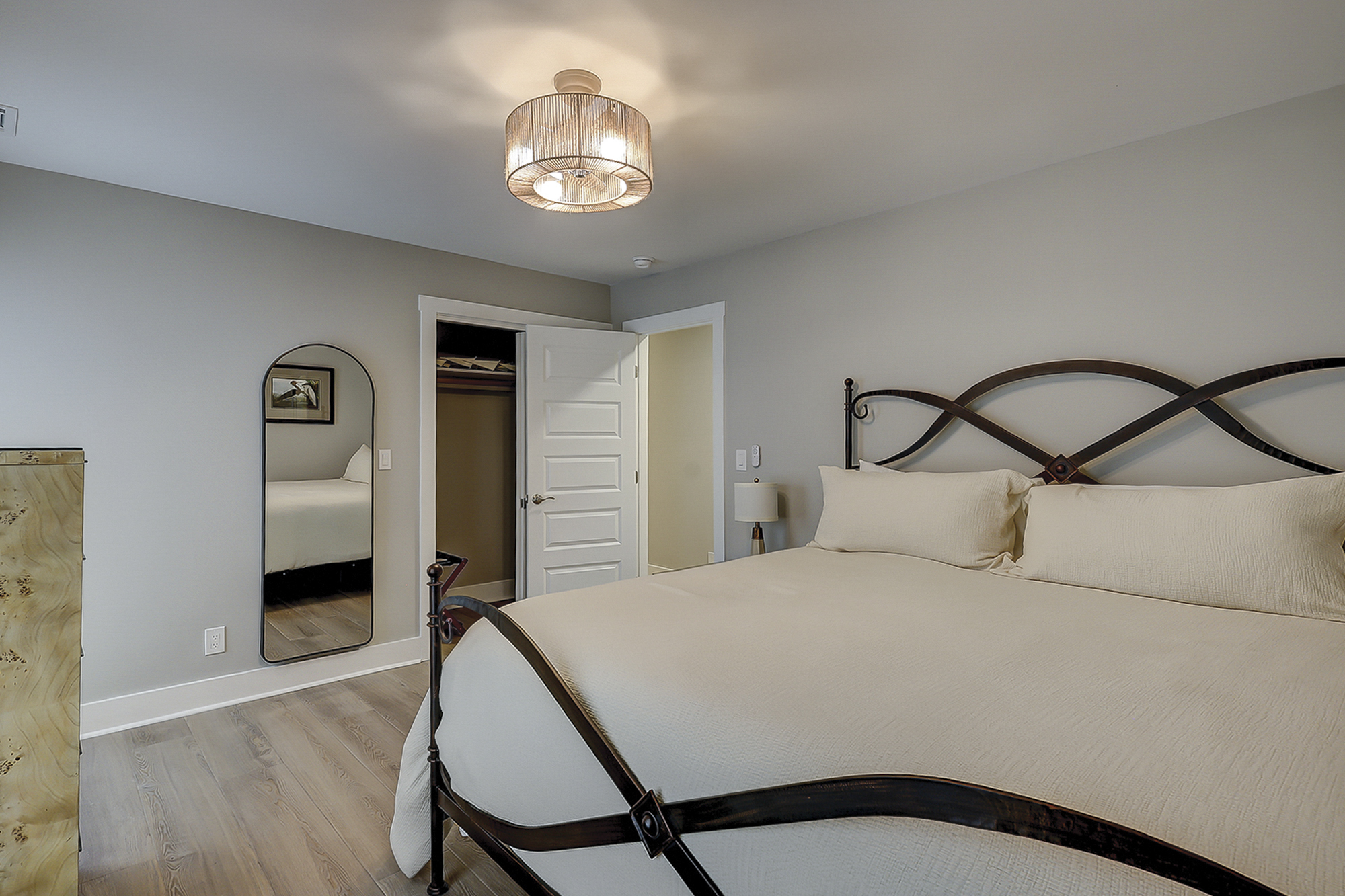 Guest King Bedroom