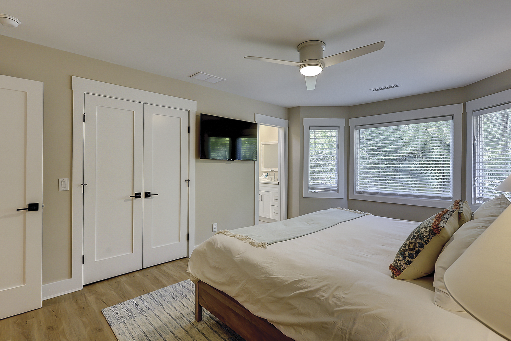 Guest Bedroom - King Suite