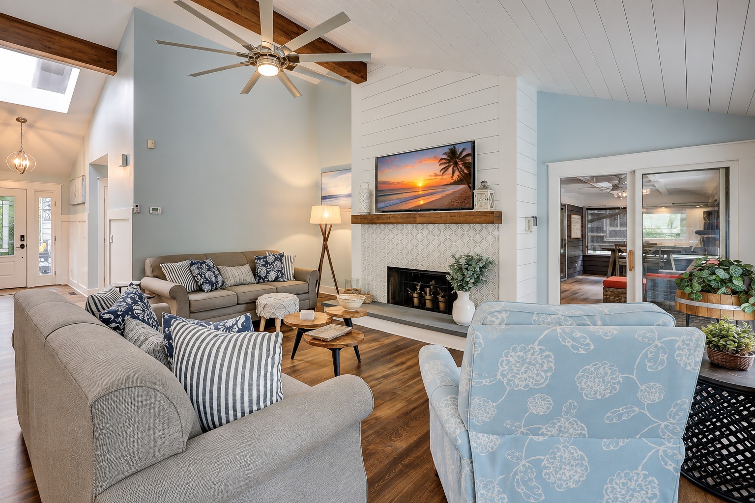 28 Ruddy Turnstone - Main Living Area