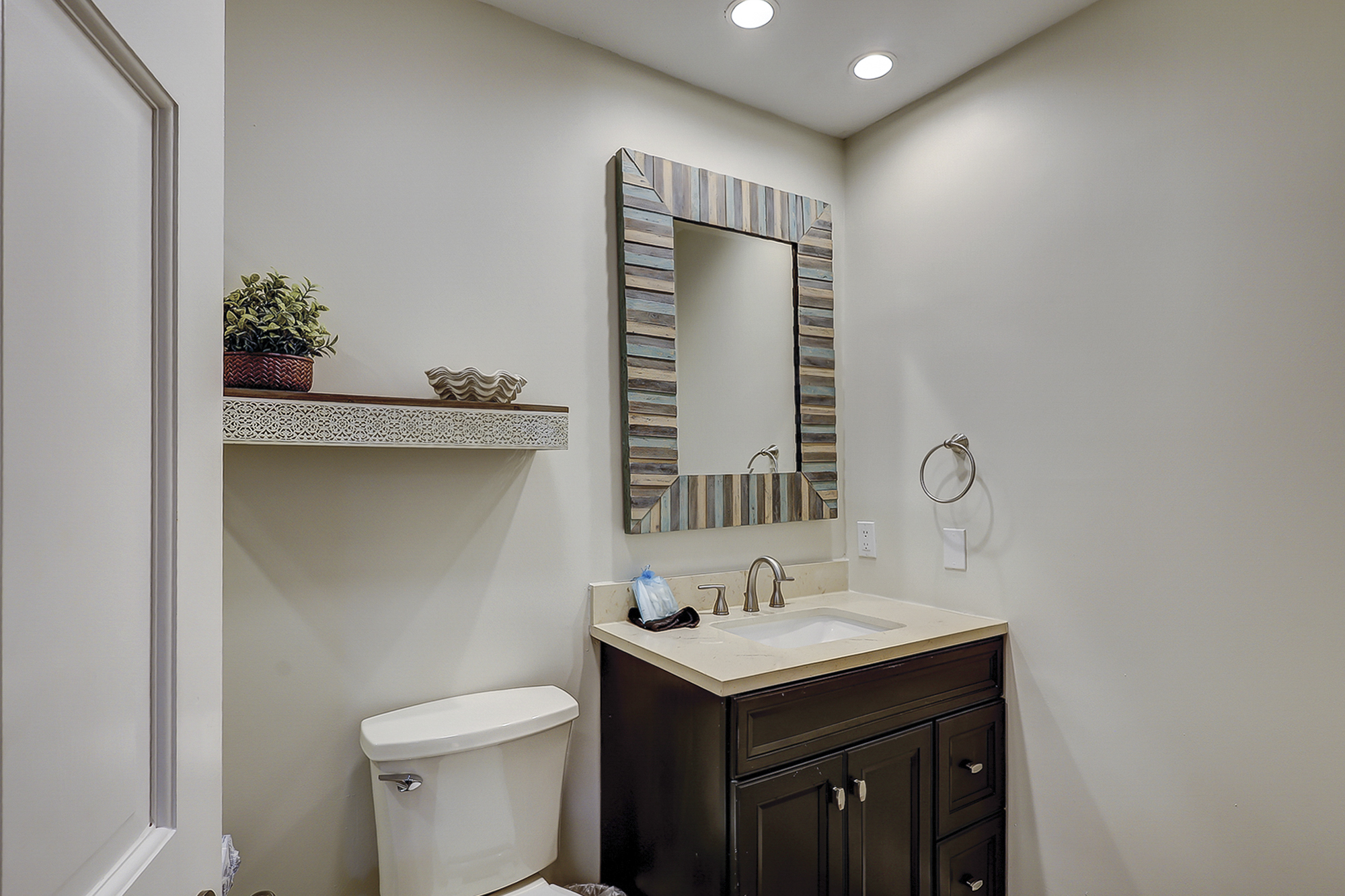 28 Ruddy Turnstone - Guest Suite Full Bathroom