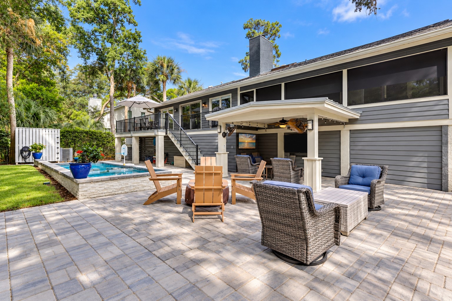 28 Ruddy Turnstone - Pool Area
