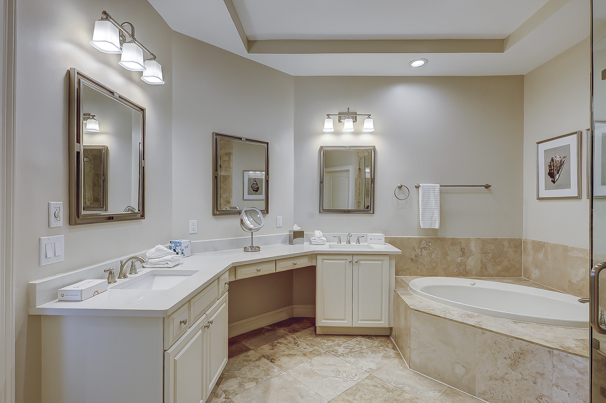 20 Knotts Way - 3rd Floor - King Master Suite - Full Bathroom