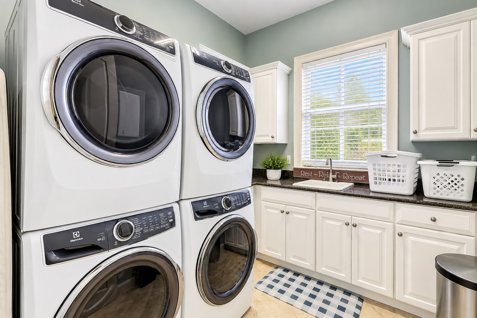 20 Knotts Way - Laundry