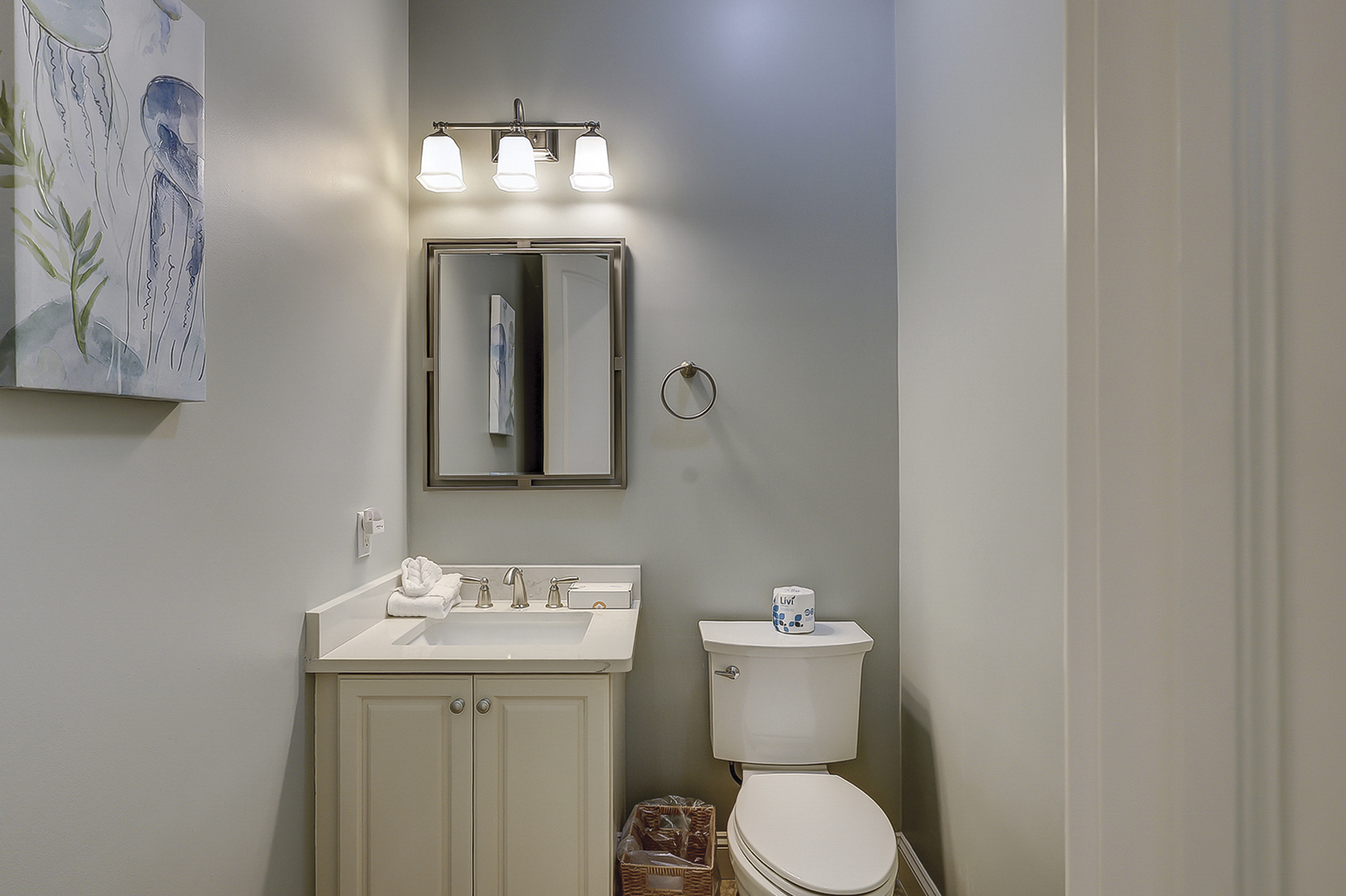 20 Knotts Way - Powder Room