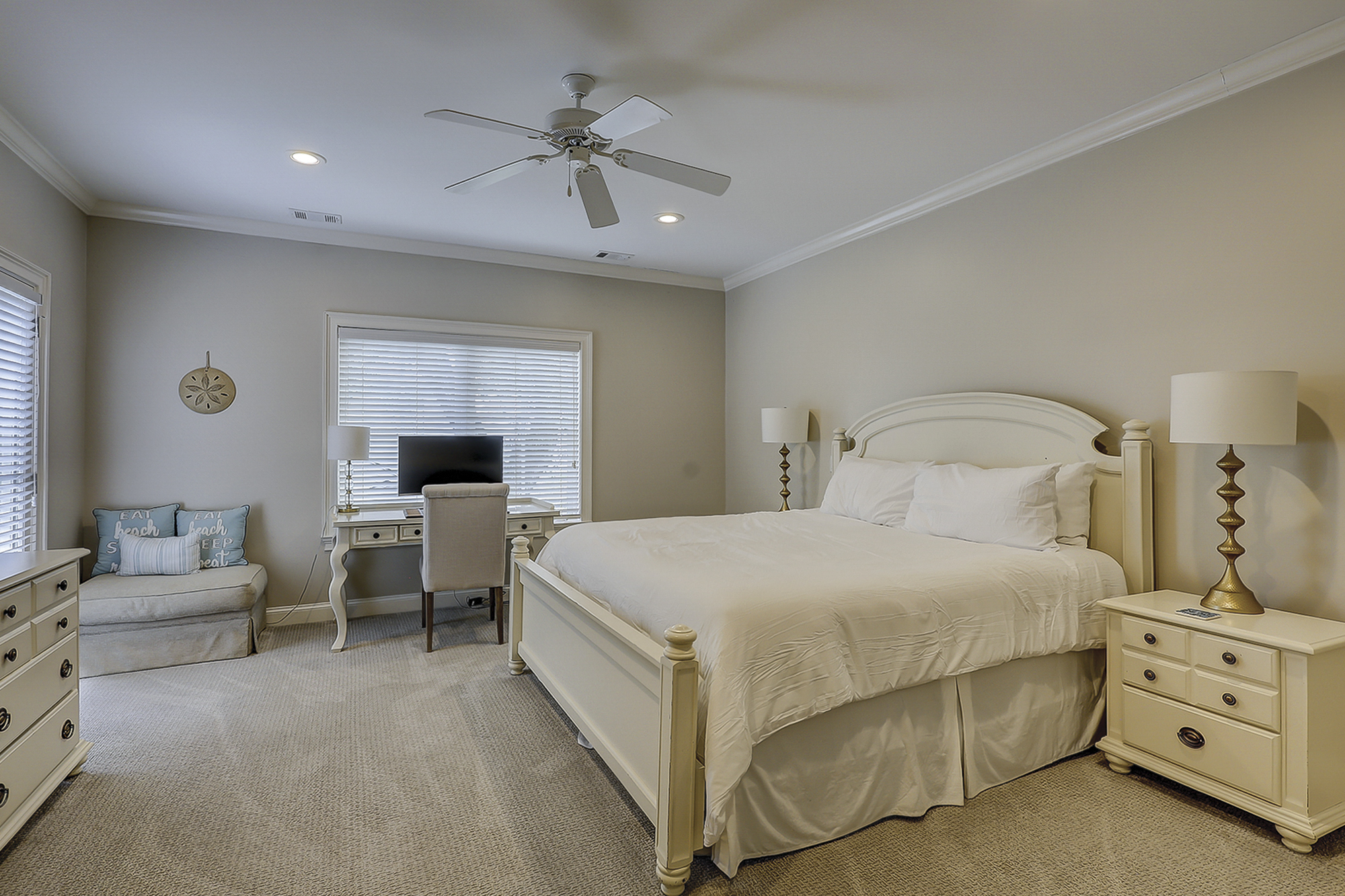20 Knotts Way - 2nd Floor - King Suite