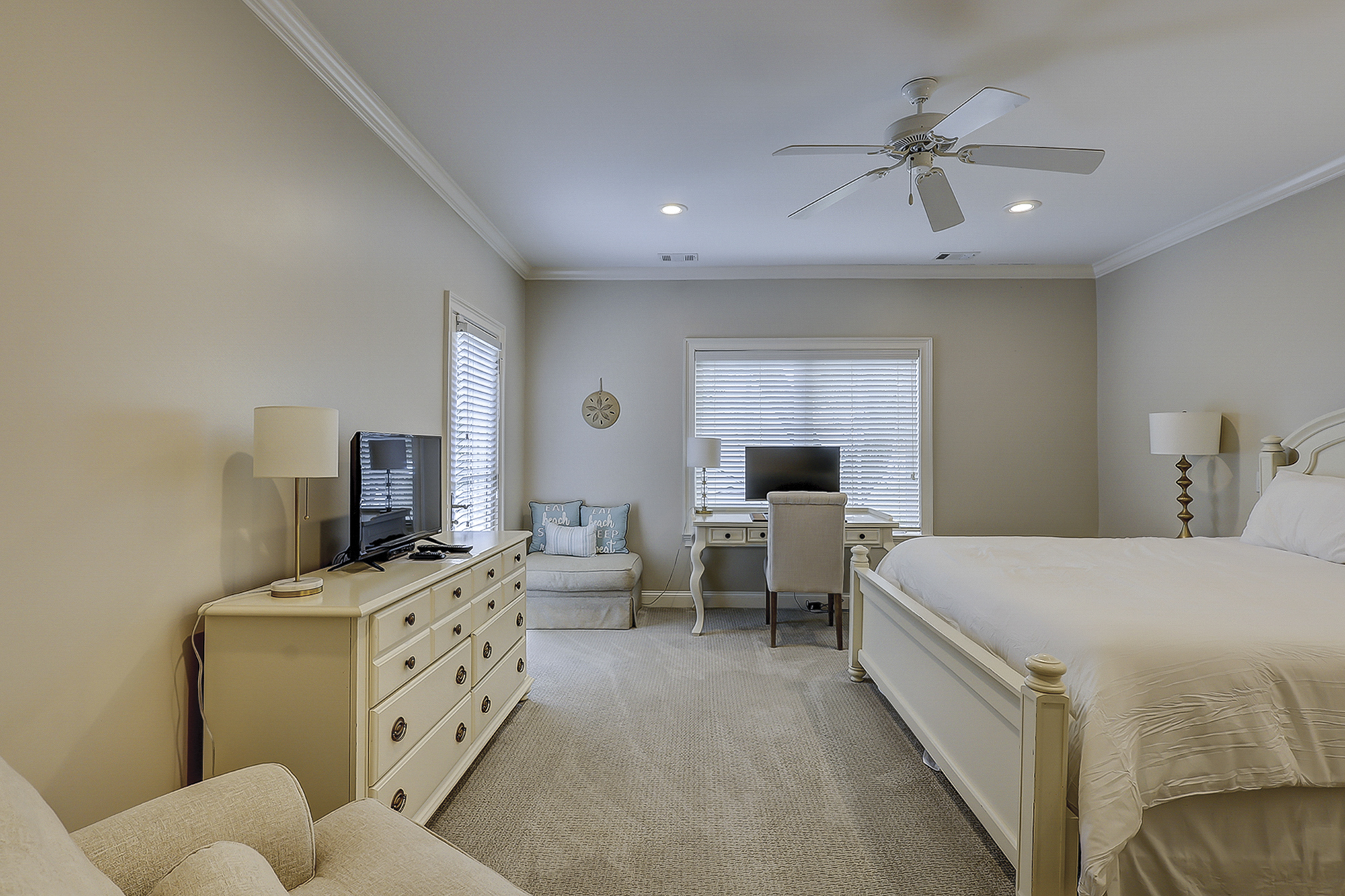 20 Knotts Way - 2nd Floor - King Suite