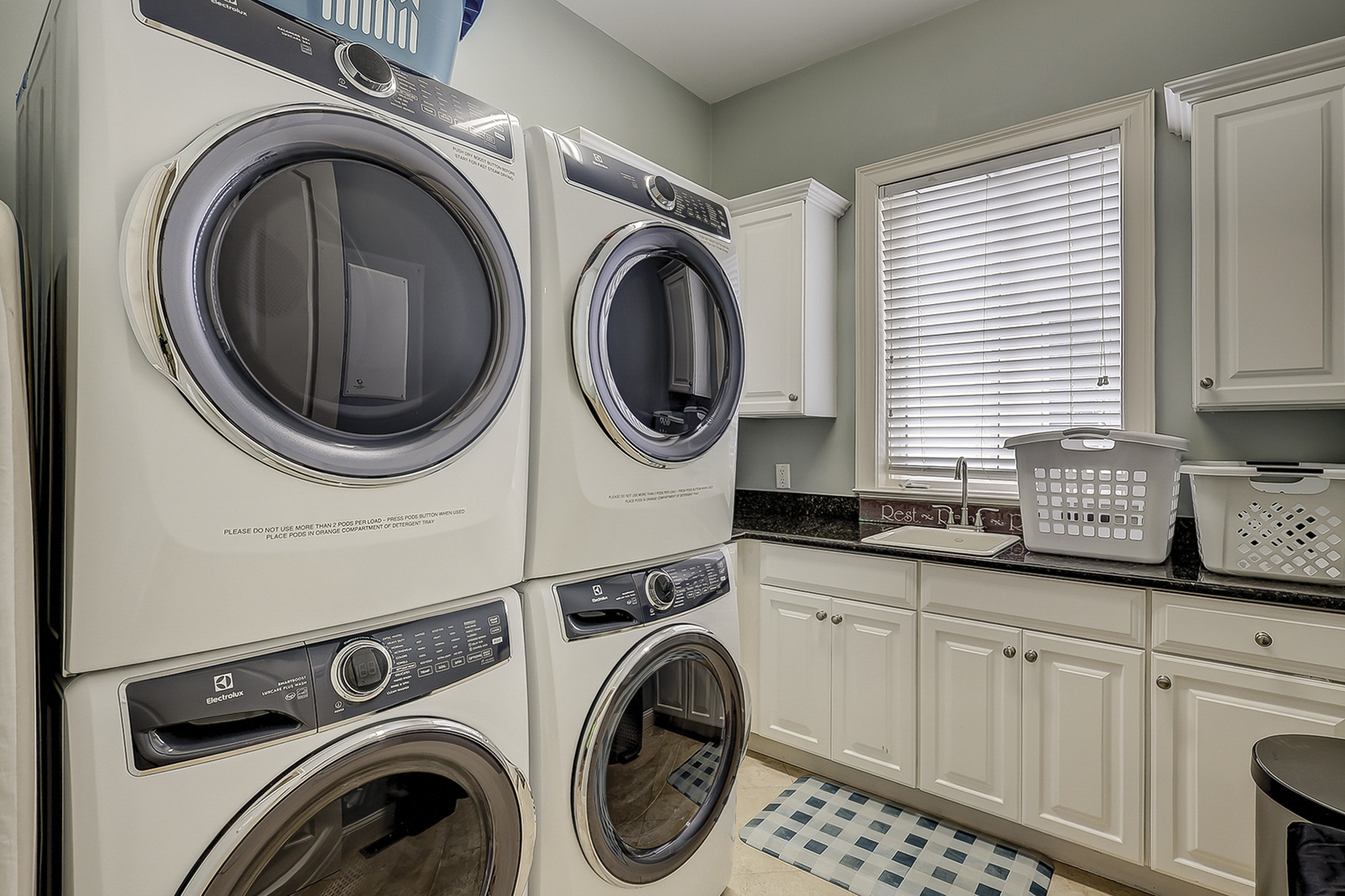 20 Knotts Way - Laundry