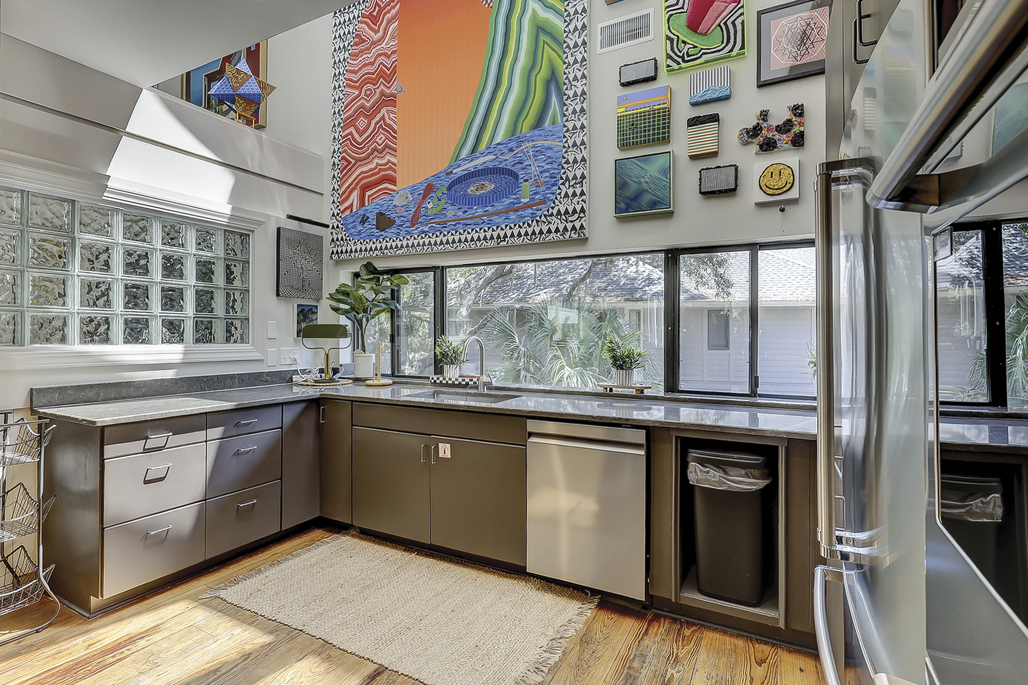 Kitchen with Stainless Steel Applicances