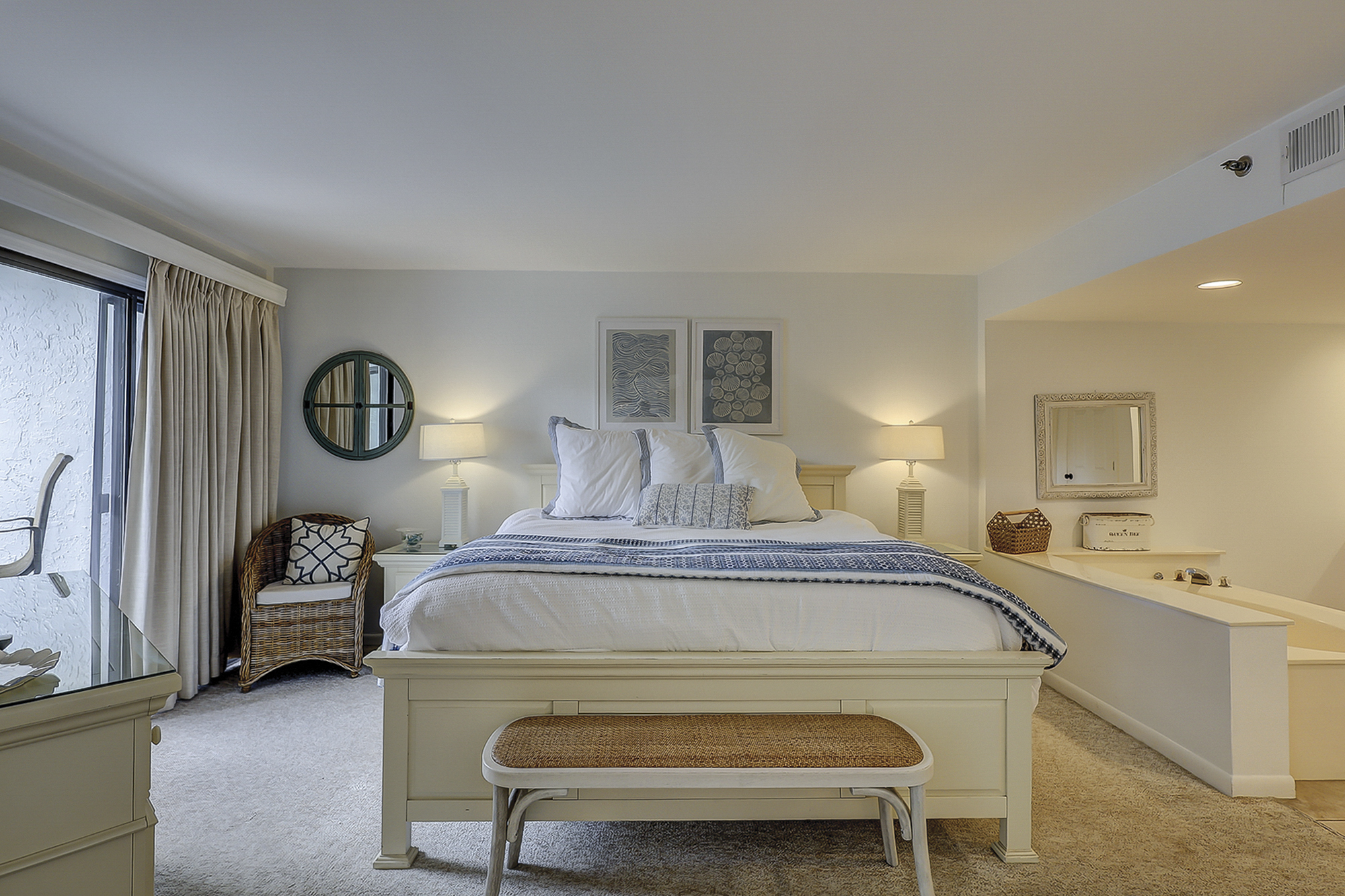 3229 Villamare - King Suite