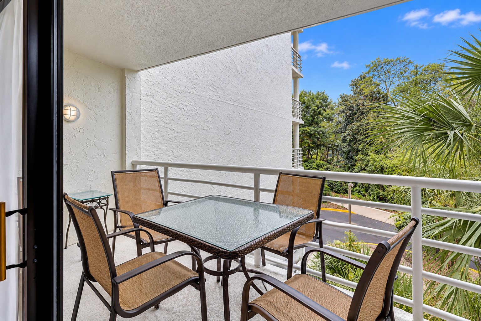 3229 Villamare - Guest Suite Patio