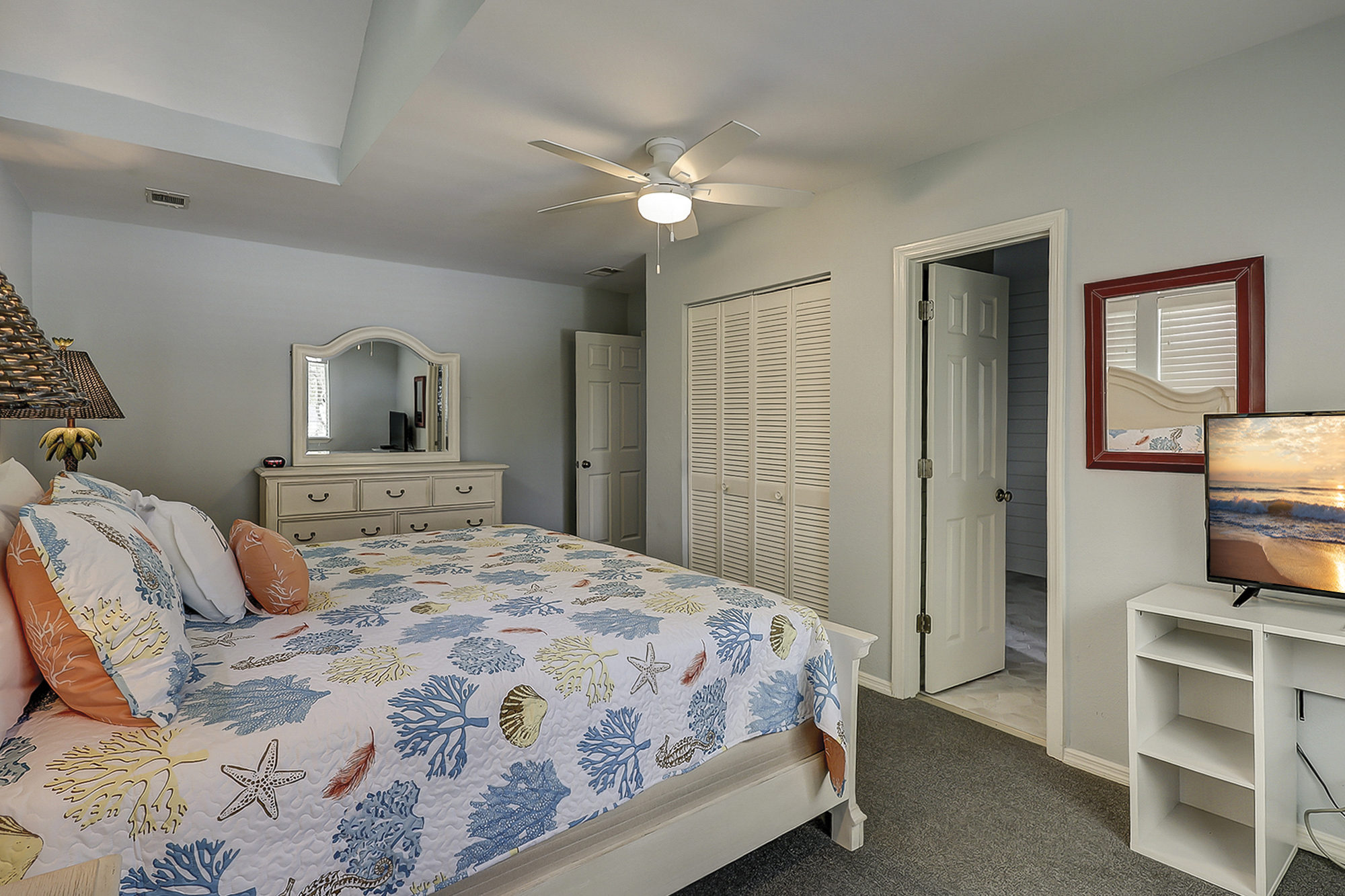 2nd Floor King Suite