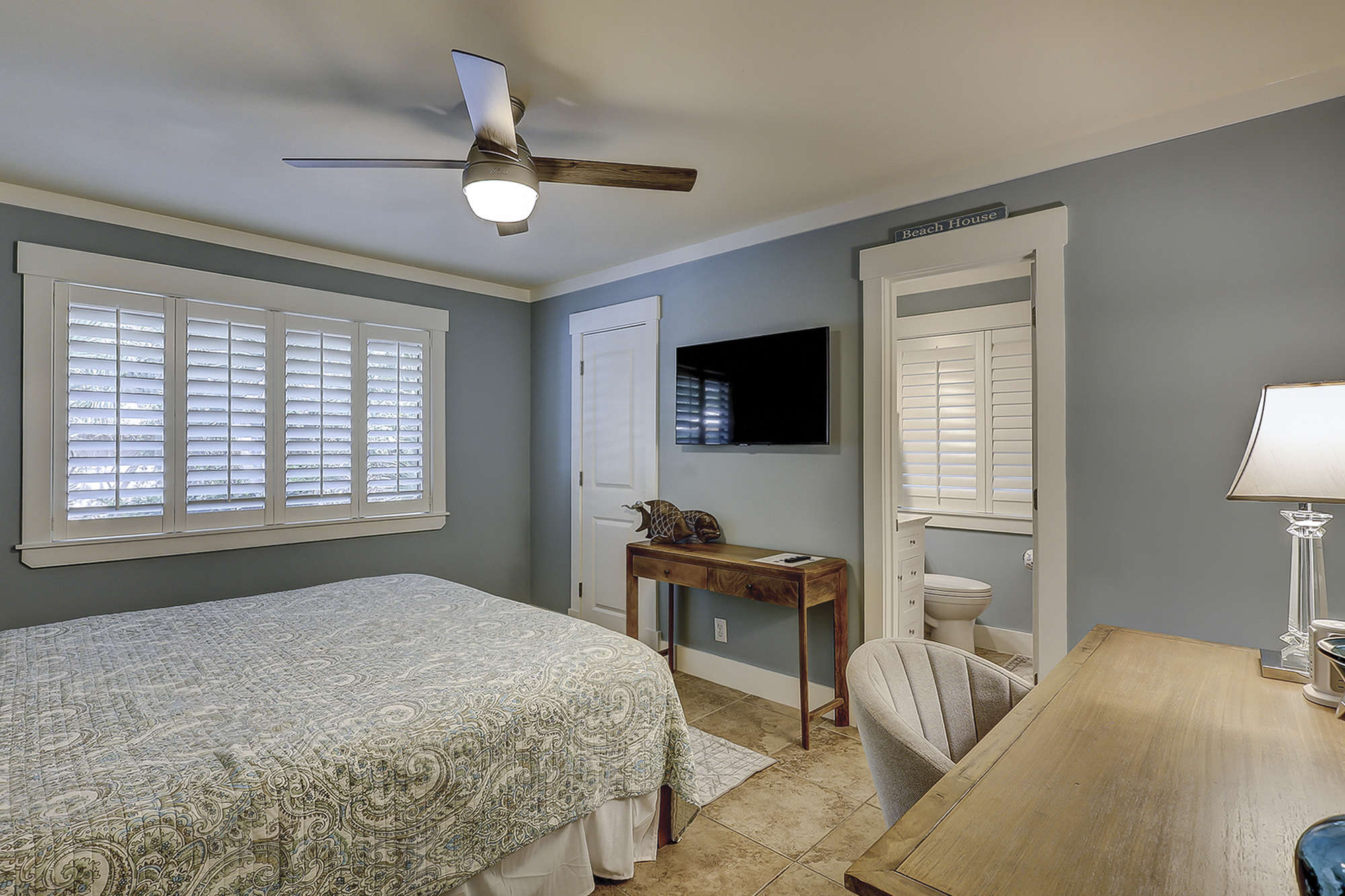 King Suite Guest Room