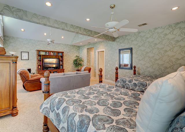2nd Floor Guest Suite