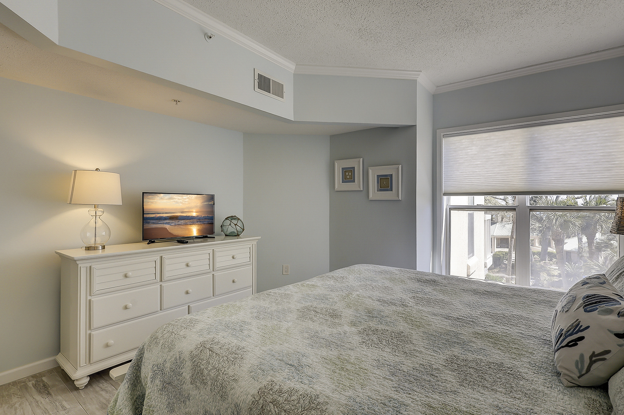 206 Barrington Arms | Photo 24