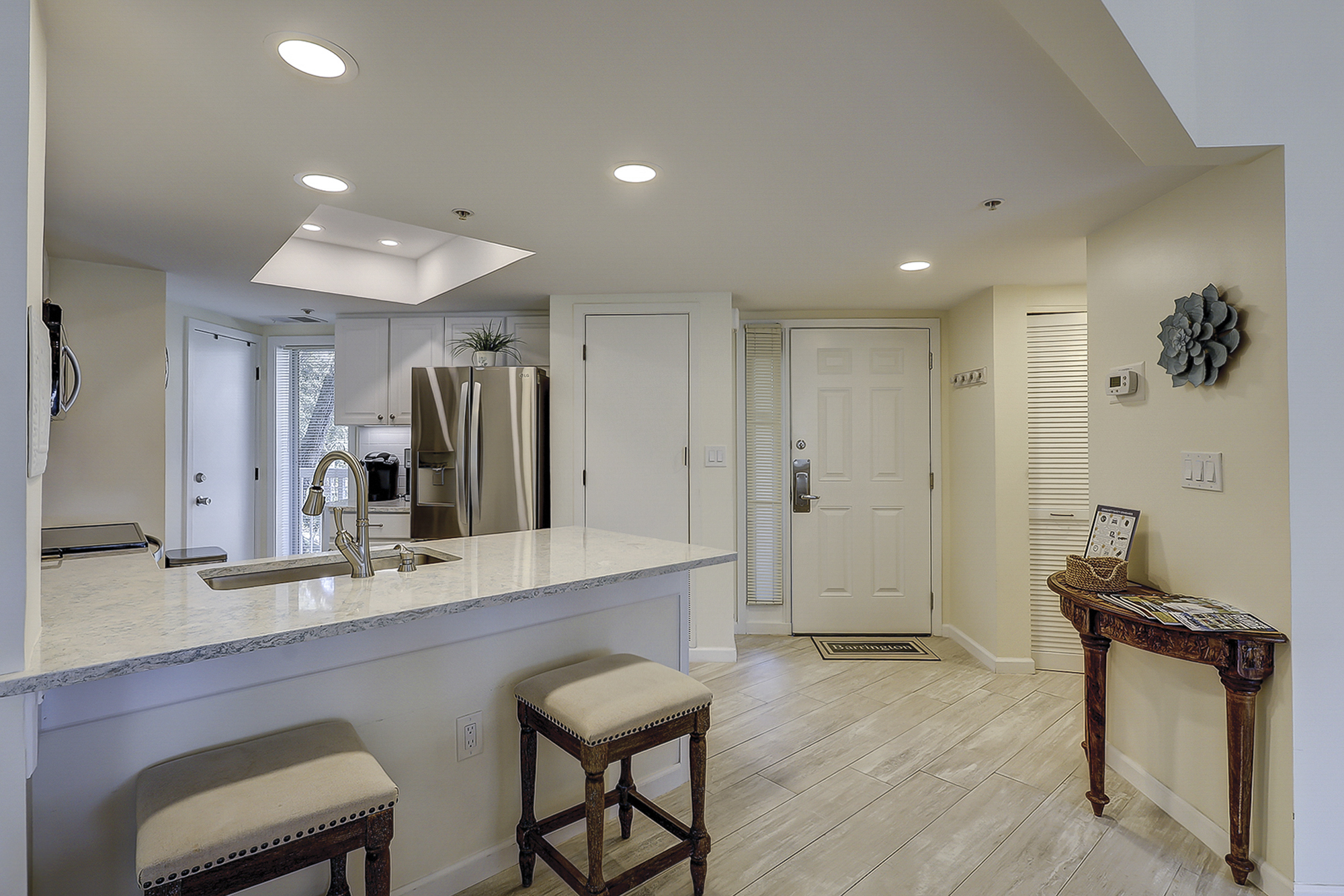 206 Barrington Arms | Photo 14