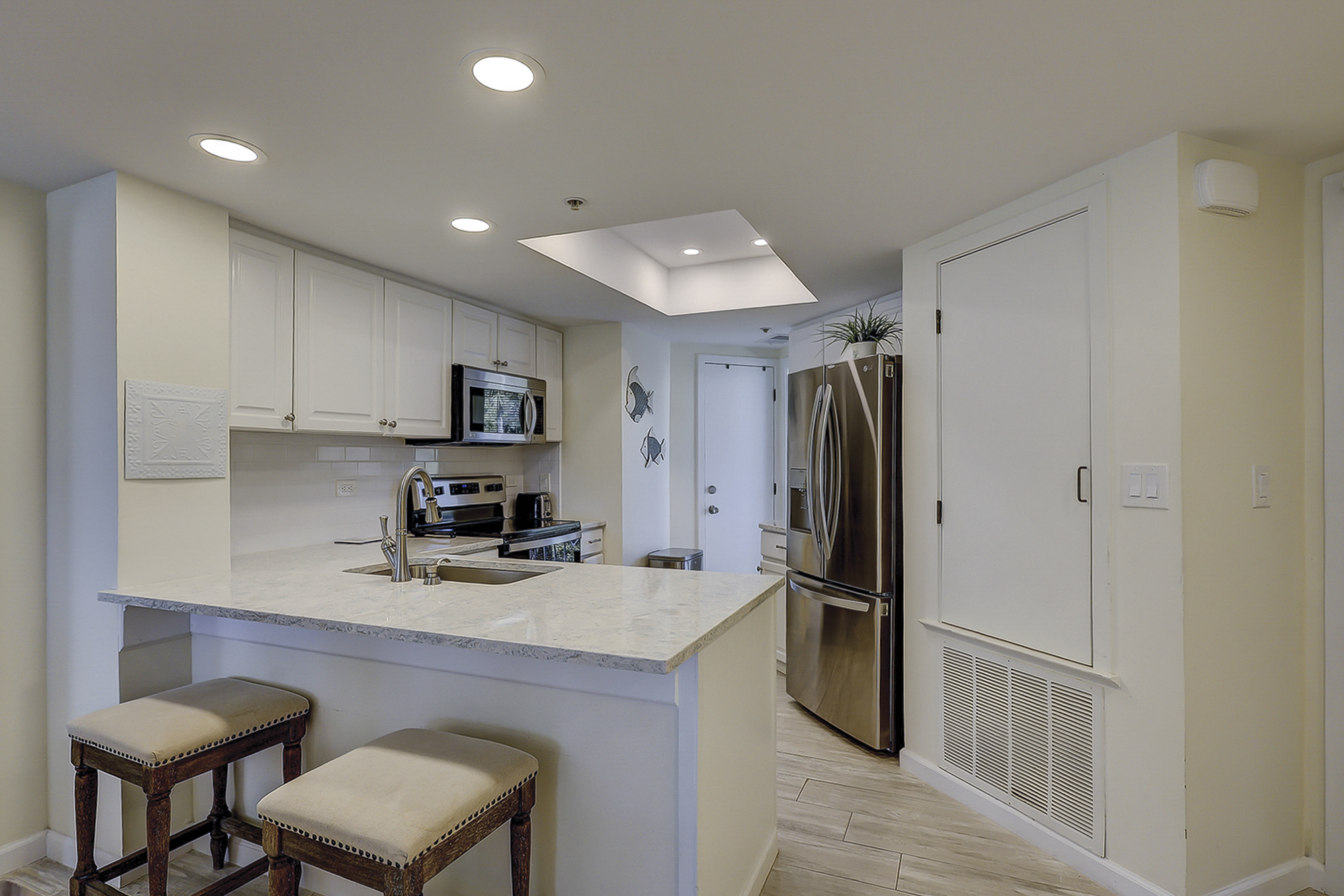 206 Barrington Arms | Photo 22