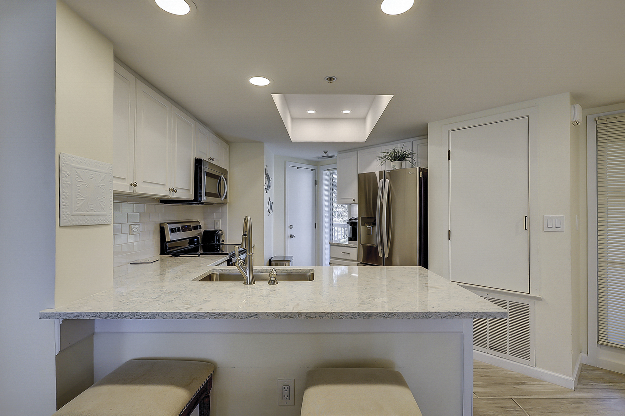 206 Barrington Arms | Photo 20