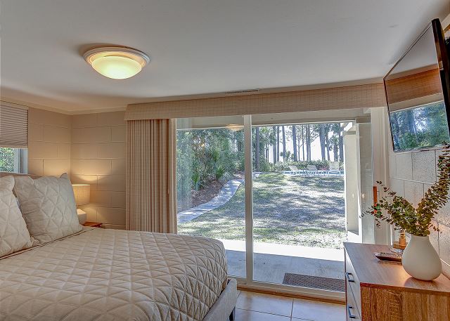 1st Floor Queen Suite