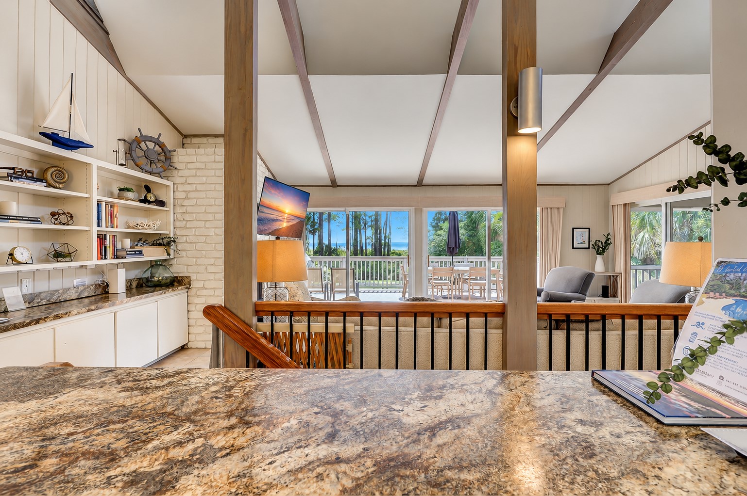 16 Painted Bunting - Dining Area View