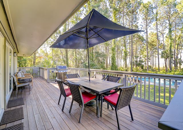 2nd Floor Outside Patio