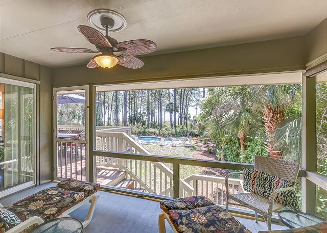 King Suite Screened Porch