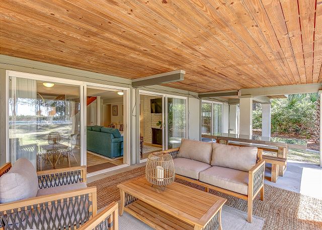 1st Floor Patio