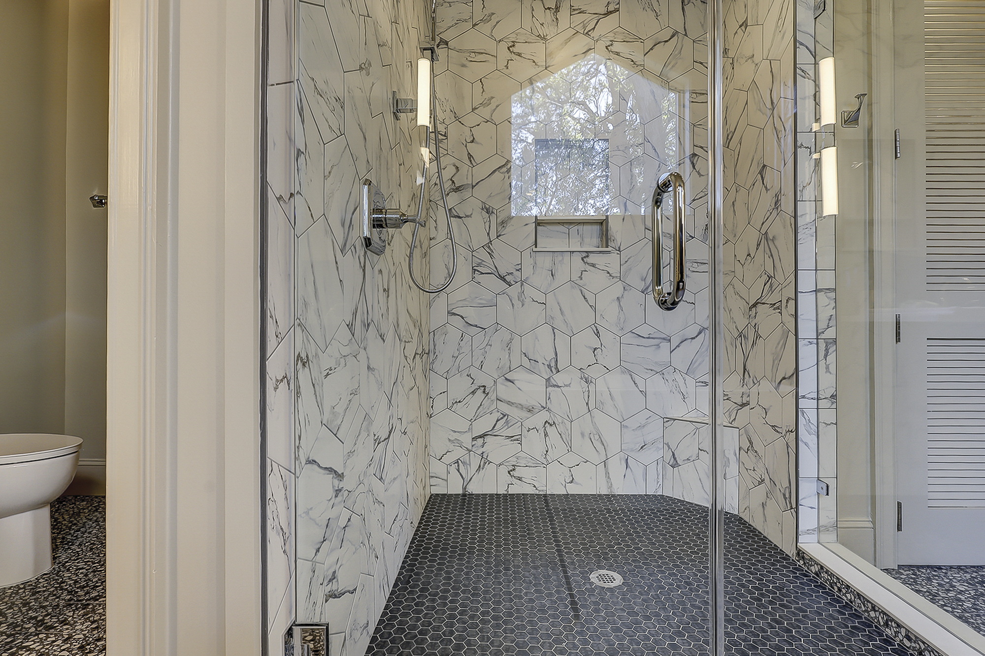 King Suite Full Bathroom Shower