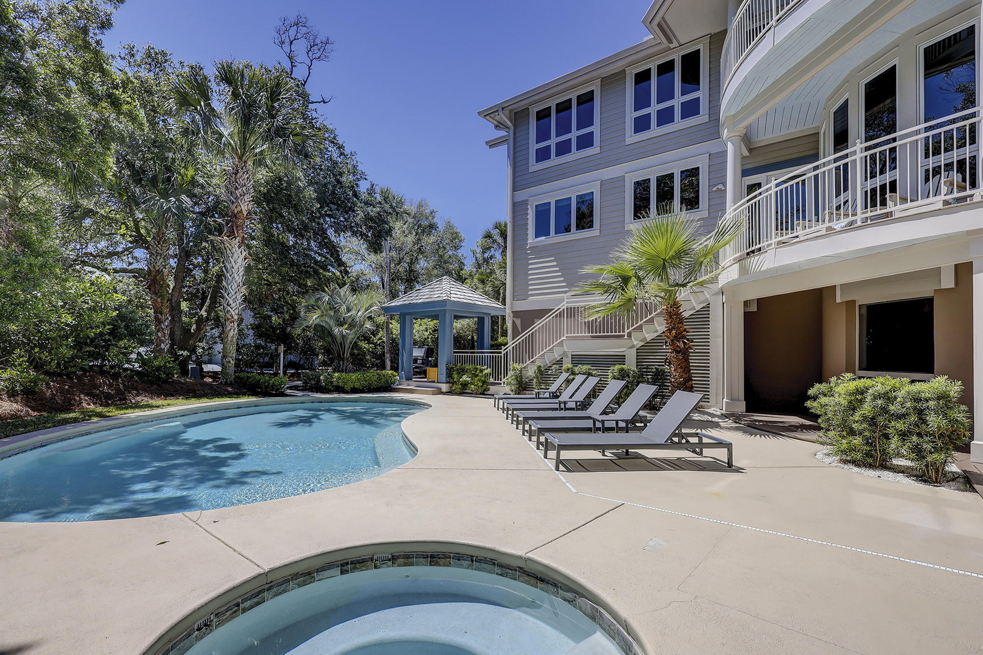Spa & Pool Area