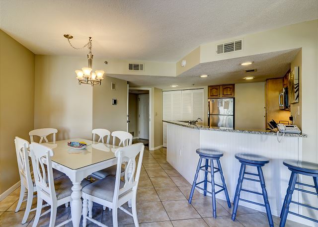 Dining/Kitchen