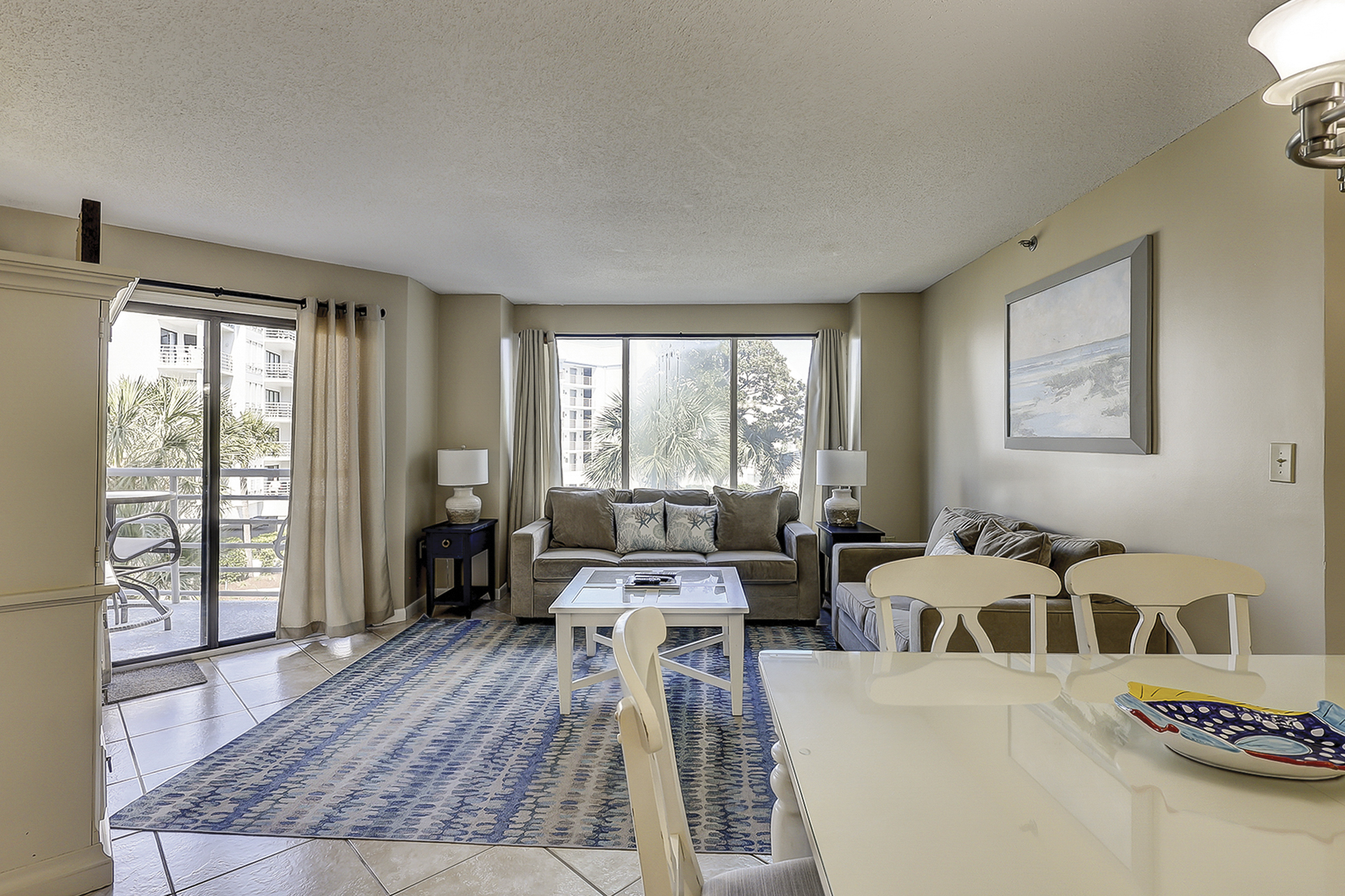 Featured Property 3221 Villamare