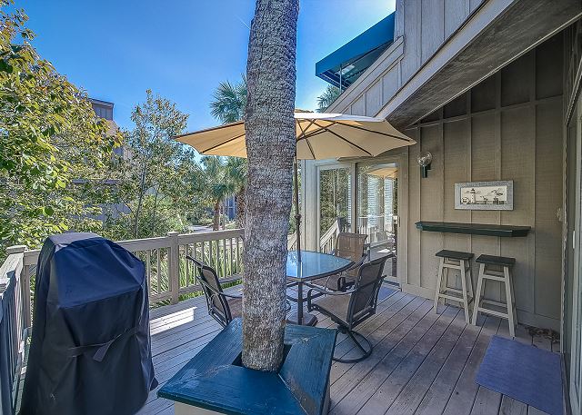 Outside Dining/Grilling Area