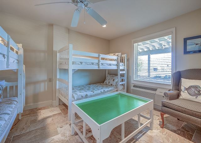 1st Floor Bunk Bedroom - Sleeps 4