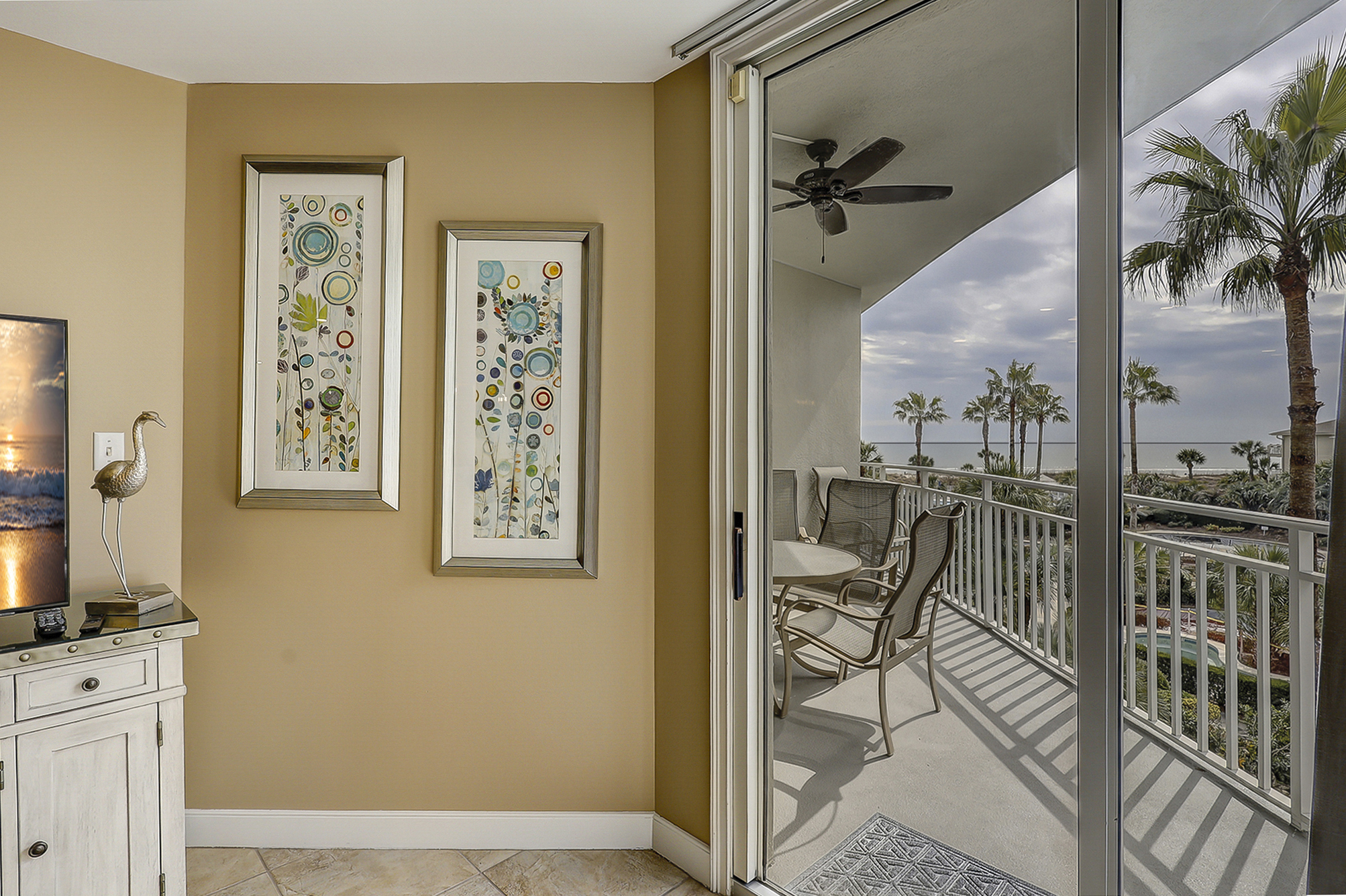 2302 SeaCrest | Photo 13