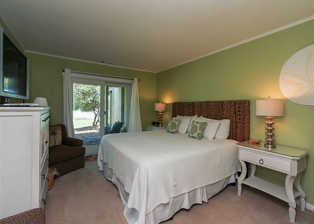 1st Floor King Suite