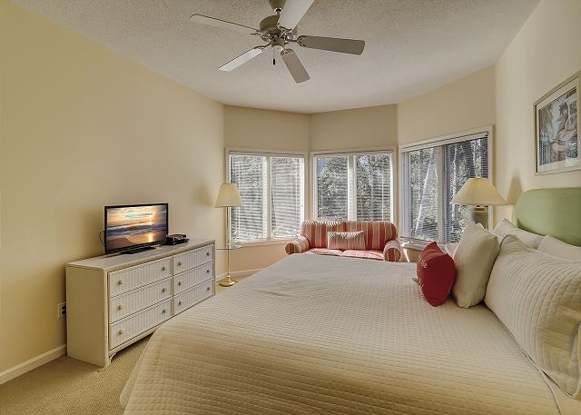 1st Floor King Suite