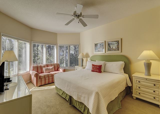 1st Floor King Suite