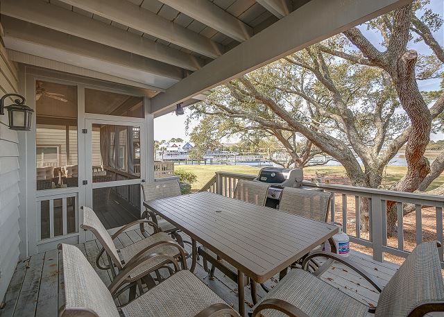 Ouside Dining/Grilling