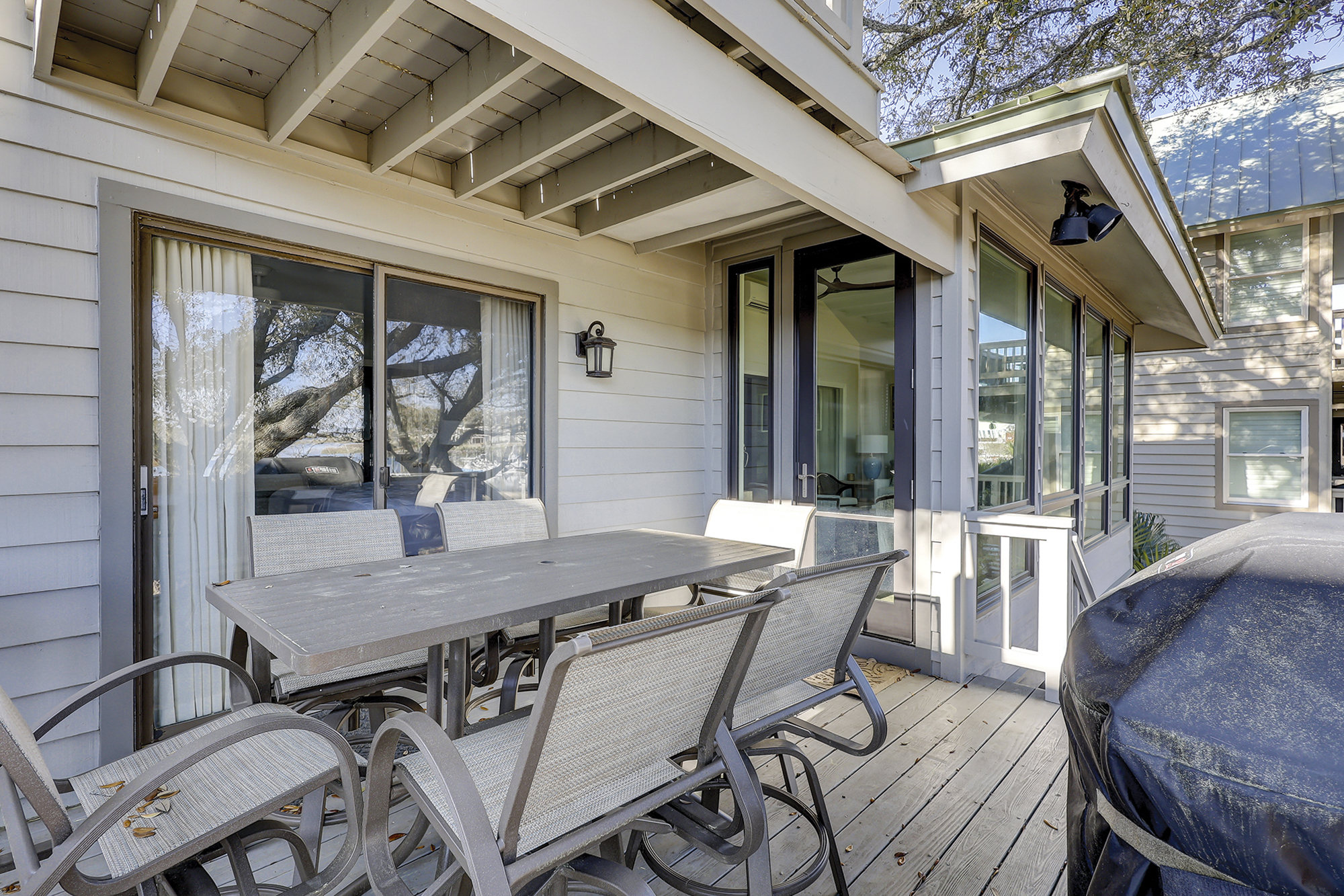 Outside Dining & Grilling Area