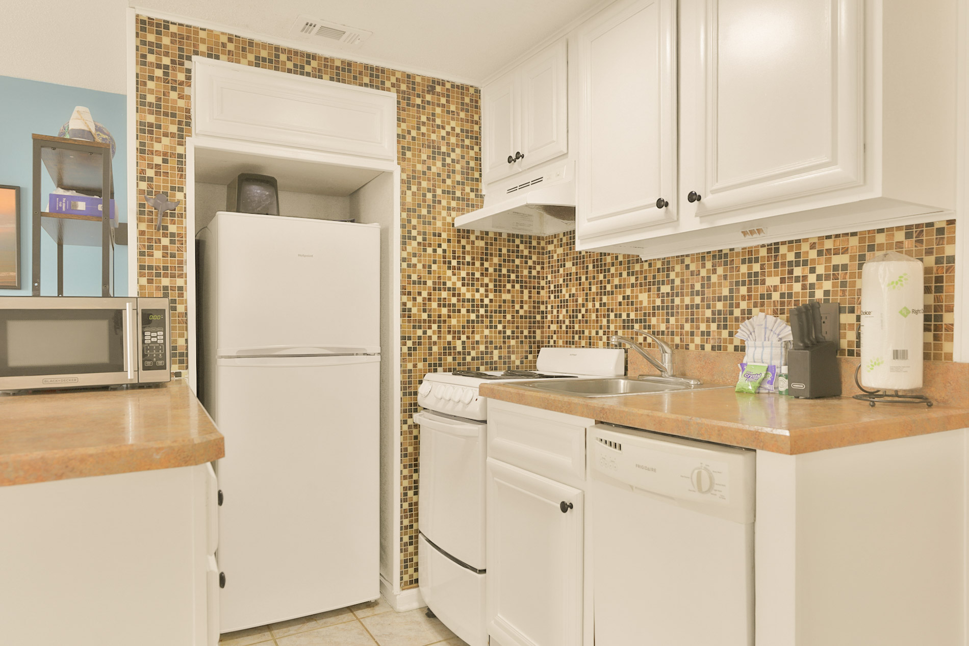 New Listing! Meridian Plaza Resort #606 7