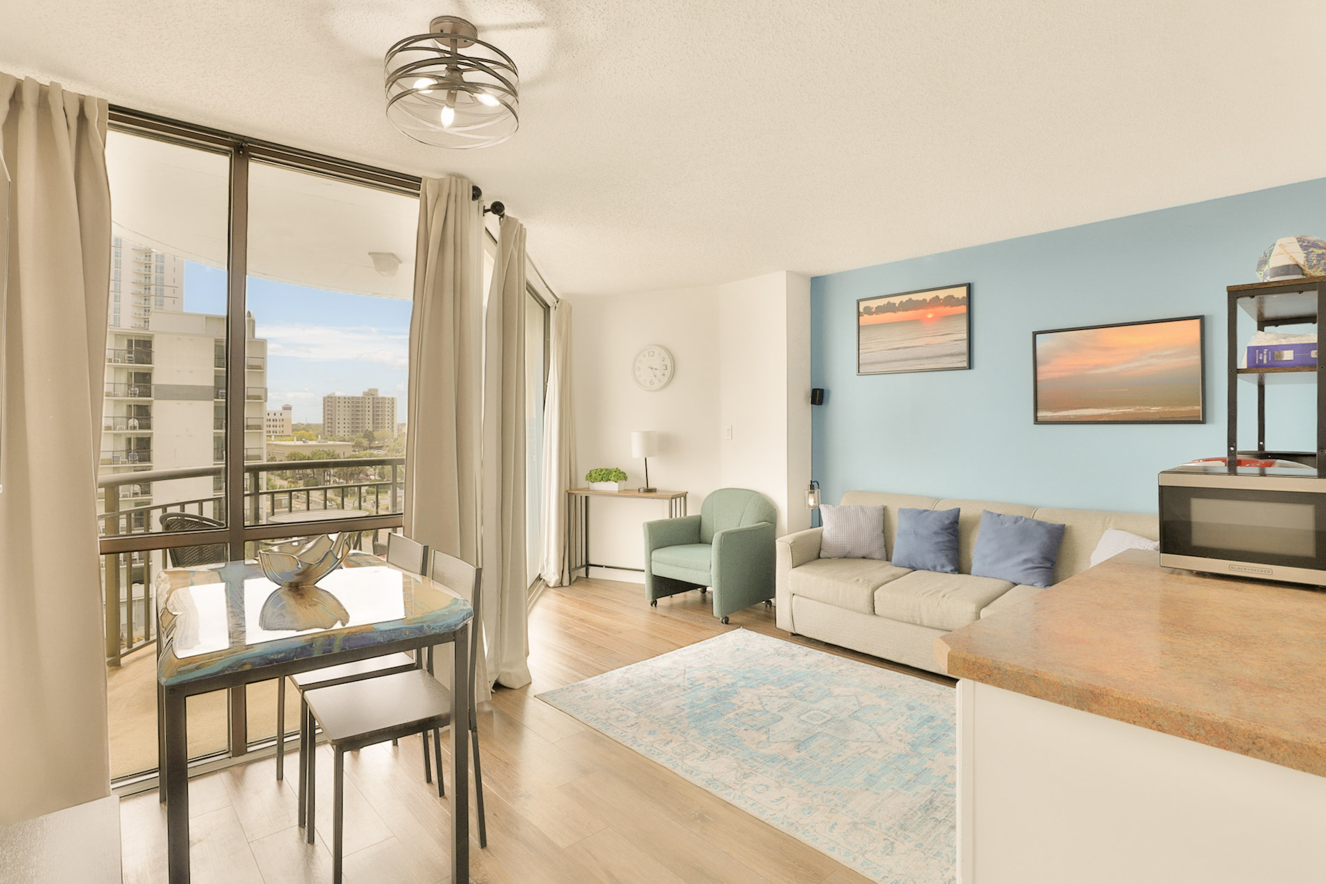 New Listing! Meridian Plaza Resort #606 2