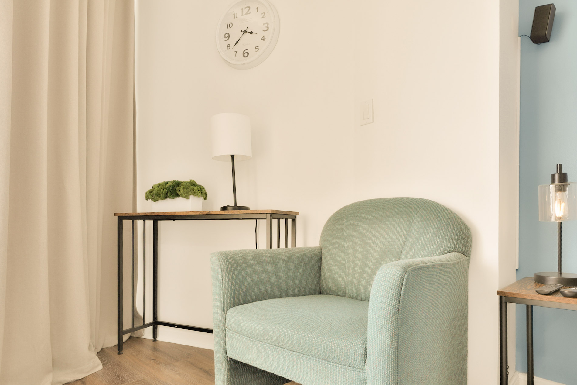 New Listing! Meridian Plaza Resort #606 4