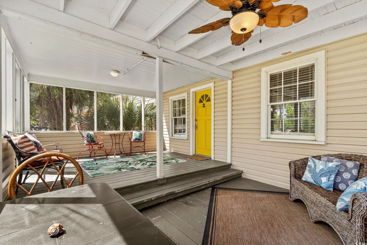 Holly Haven 1706 | Photo 3