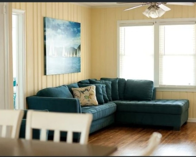 Crescent Beach 3 Bedroom w/ Pool 2